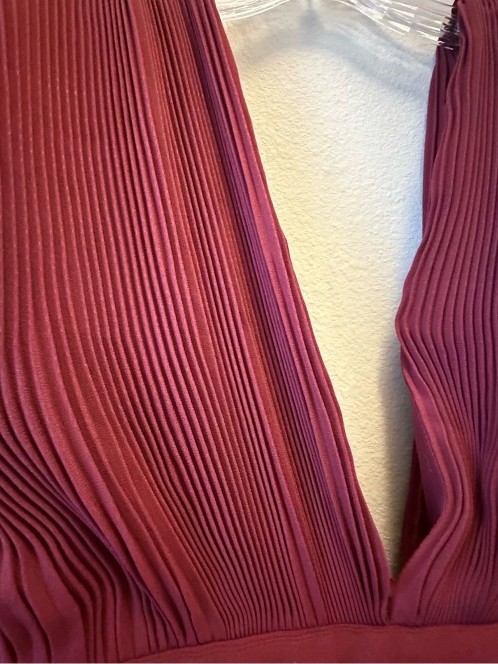 ASOS DESIGN Burgundy Pleated Maxi Dress Bridesmaid Wedding Guest Formal Size 12 - Picture 8 of 15